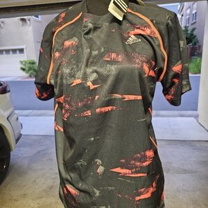 NWT 🏷 Adidas Athletic tee